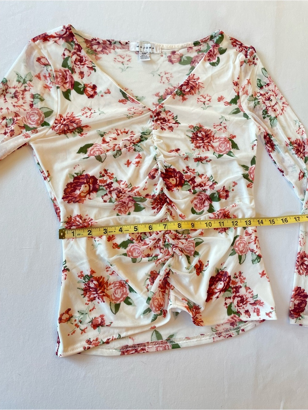 Rose Patterned Ruched Mesh Top - Picture 6 of 8